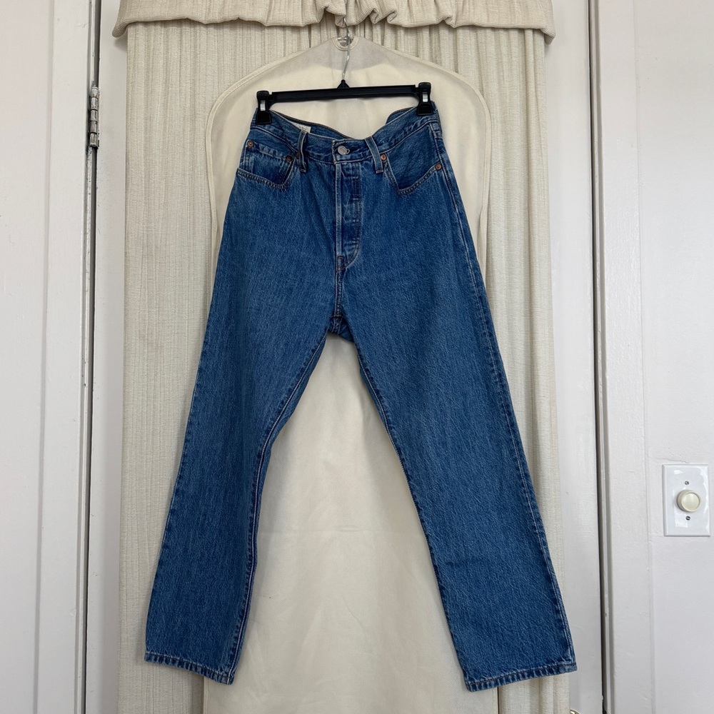 Levi’s 501 High Waisted Crop Straight Leg Blue Jeans Size 28